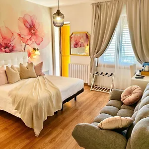 Hotel Greta &